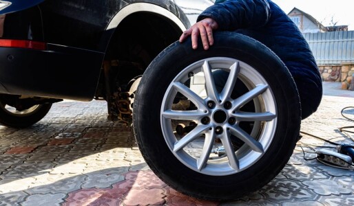 Cum a rămas Liana fără o roată pe autostrada spre Sibiu: „Ce naiba se ...