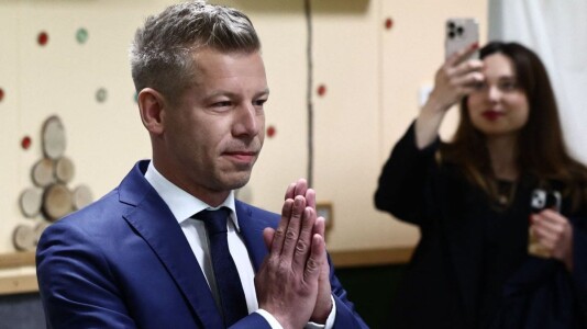 De ce victoria lui Peter Magyar nu-l ajută pe Volodimir Zelenski. ...