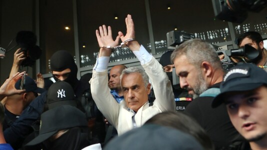 Călin Georgescu, prima noapte în arest. Avocatul Adrian Cuculis explică ce ...