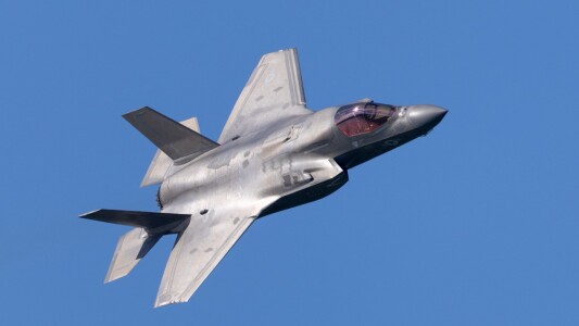 Componente secrete folosite în avioanele de vânătoare F-35 ale SUA au ...