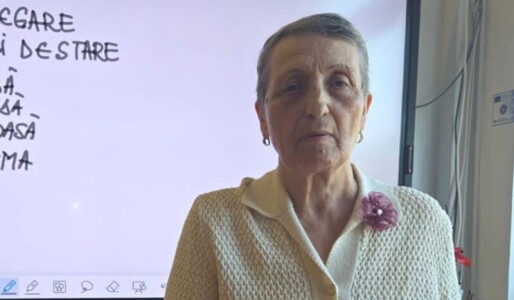 Povestea profesoarei de Chimie care la 79 de ani încă mai predă la clasă