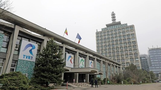 Revoltă în TVR. Angajații MediaSind amenință cu greva generală pentru ...