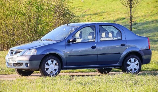 Dacia Logan, testată după 20 de ani. Cum se comportă azi un model din 2006: ...