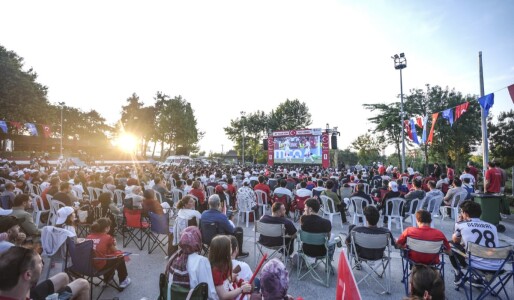 De ce meciul Turcia – Paraguay nu a putut fi văzut pe ecranele gigant din ...
