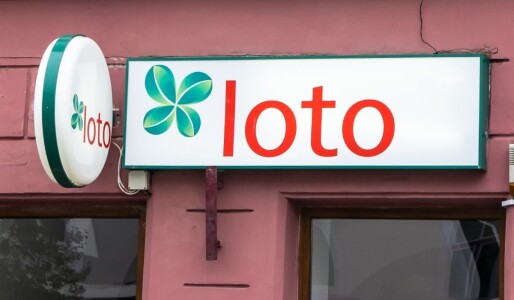 Reacția femeii din Oradea care a câștigat marele premiu la Loto 6/49. I s-a ...