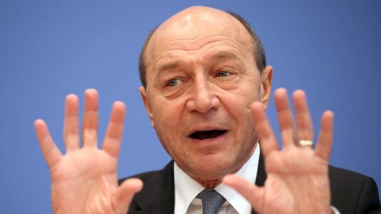 Traian Băsescu îl apără pe Nicușor Dan și atacă partidele, după desemnarea ...
