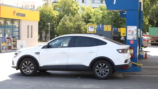 Benzina și motorina, prețuri mai mici la Petrom, vineri, 7 august 2026. Cât ...