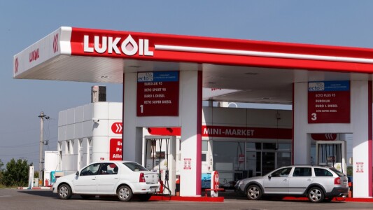 Cât costă un litru de benzină și motorină, duminică, 27 septembrie 2026, în ...