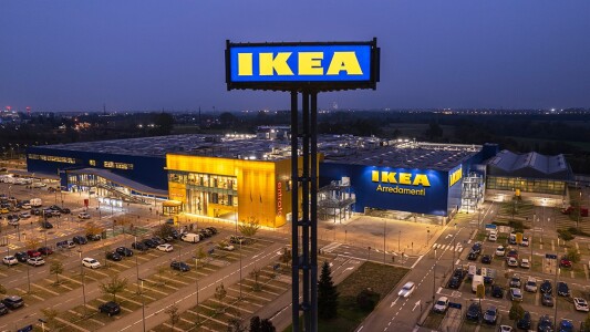 Ce i-a făcut IKEA unui tânăr pe care tocmai îl angajase la primul magazin ...