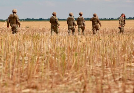Explicațiile unui pilot de F-16 despre cât de greu este să dobori o dronă