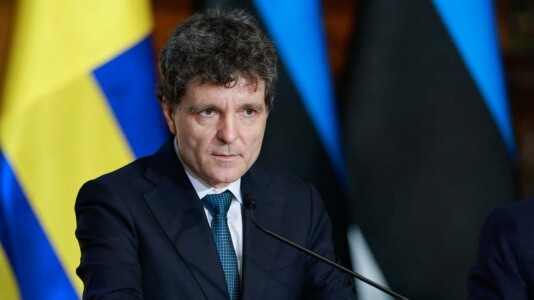 Nicușor Dan a semnat primul decret de acreditare a unui ambasador în ...
