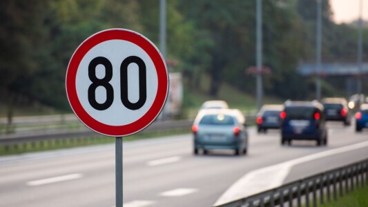 Ce e „regula celor 1.000 de metri” pentru radare și cum pot șoferii anula ...