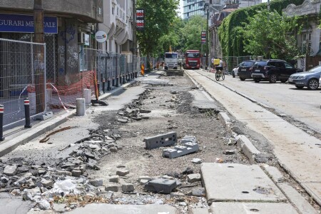 „Haos total! Tremură casa când trec utilajele”. Am mers pe șantierul STB să ...