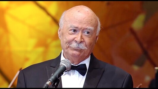 Tudor Gheorghe a leșinat în camera hotelului Moldova din Iași, s-a lovit la ...