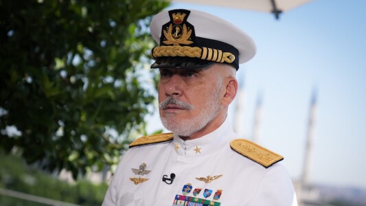 Șeful militar al NATO avertizează că Alianța este gata să provoace daune ...