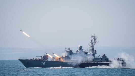 NATO trimite resurse suplimentare în Marea Neagră după atacurile cu drone ...