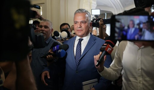 UDMR a pecetluit sfârșitul guvernului Veștea. Ce variante de premier se ...