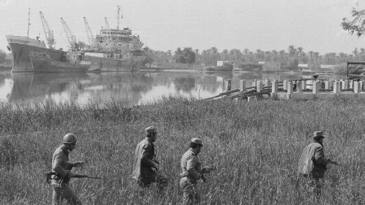 Iranul a atacat trei nave românești, în anii ’80. Comuniștii au ținut ...