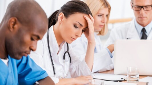 Dezastru la examenul național de medic specialist 2026: Rată masivă de ...