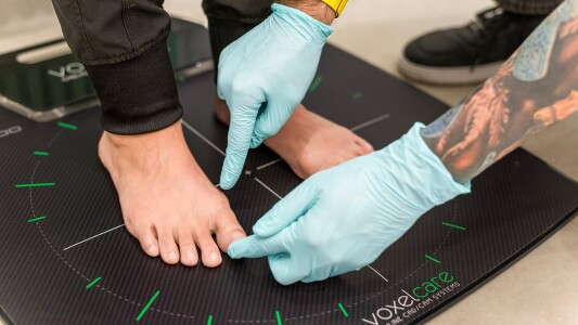 Cum afectează mersul greșit întregul corp: „Peste jumătate din populație nu ...