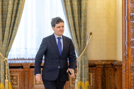 Nicușor Dan și-a publicat declarația de avere.  Consilierii care au ...