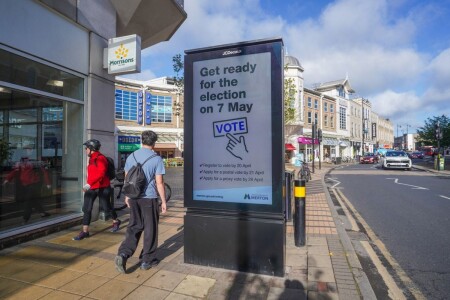 60 de români candidează la alegerile locale din Londra, în mai. De ce au ...
