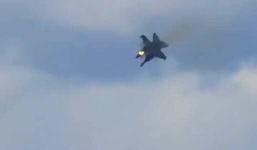 Momentul în care două avioane de luptă, de 67 de milioane de dolari ...
