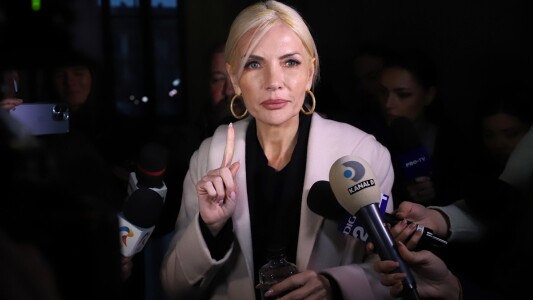 Pe cine apără Laura Vicol în procesul lui Călin Georgescu și Horaţiu Potra: ...