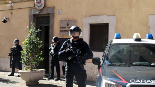 Ture de noapte, ca la CLUB! Polițiști acuzați că dormeau și refuzau misiuni