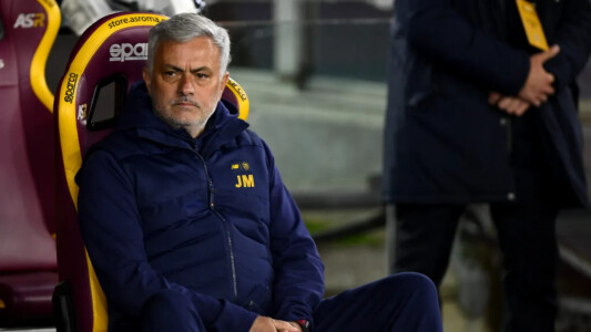 Roma nu l-a uitat pe Mourinho! Mesajul apărut pe un zid al orașului înainte ...