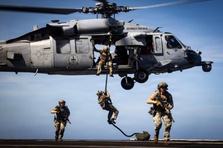 The Telegraph: Veterani SAS şi Navy Seal îi antrenează pe ruși în baze ...