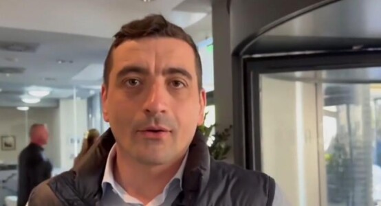 George Simion a venit la hotelul unde are loc reuniunea PSD, la Timișoara. ...