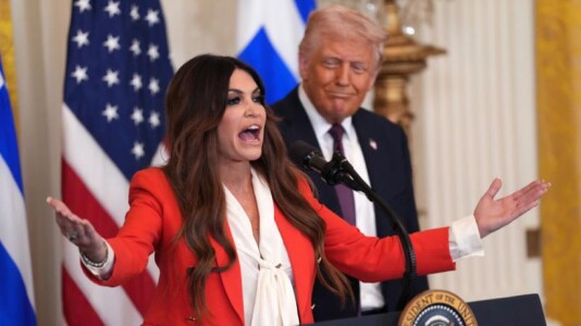 WSJ: Ambasadoarea SUA în Grecia ar fi spus că americanii ar fi fost ...